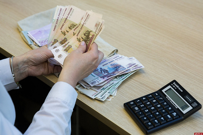 Больше половины россиян планируют самостоятельно копить на пенсию
