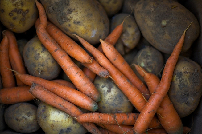 Картофель и морковь подорожали в рознице более чем на треть