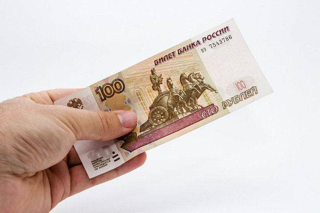 Аналитик исключил ослабление рубля